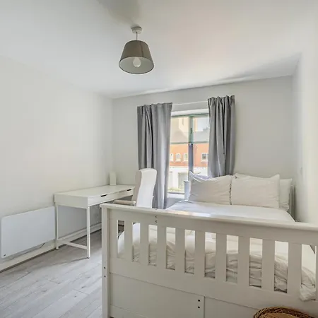 Inviting 2bd Flat 5 Mins To Temple Bar